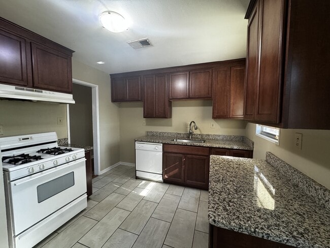 Photo - 4967 Sea Isle Rd