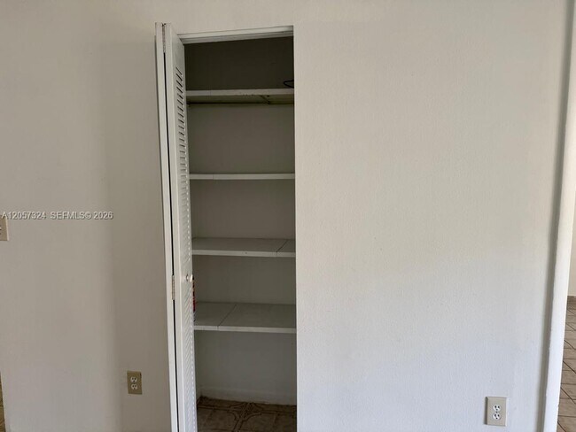 4725 NW 7th St Unit 206-3