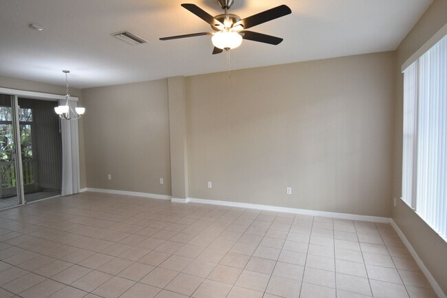 Photo - Close To Everything