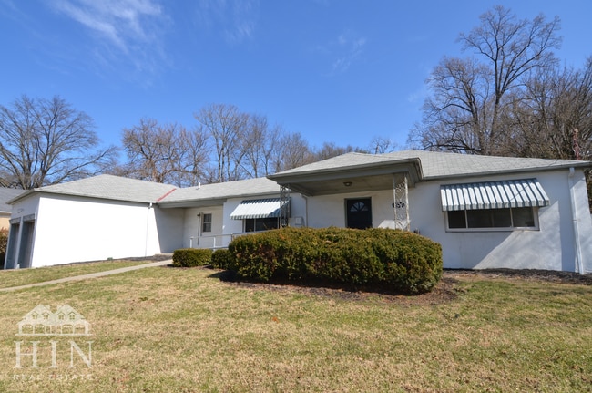 Building Photo - 2620 Losantiville Ave Rental