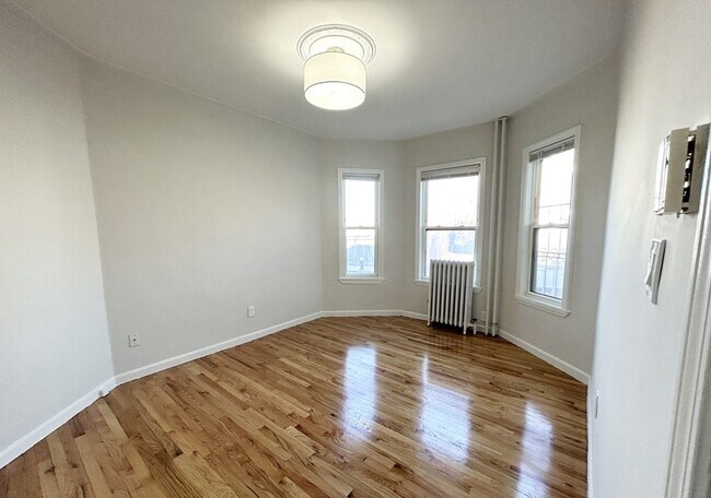 151 E Cottage St Unit 1