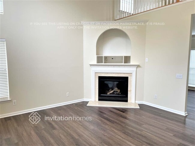 Photo - 212 Alnwick Ln