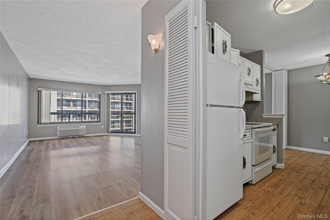 Photo - 200 High Point Dr Unit PH6