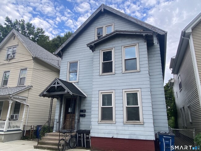 Building Photo - 67 Mechanic St Unit 2