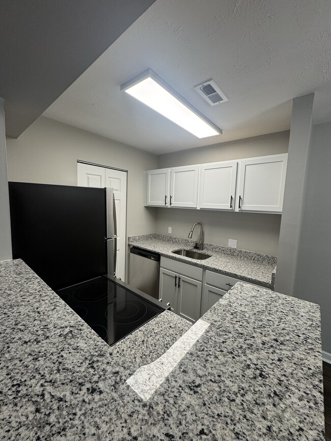 Photo - Rivercreek Apartments