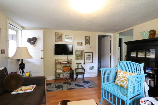 Photo - 126 Pine St Apartments Unit 2