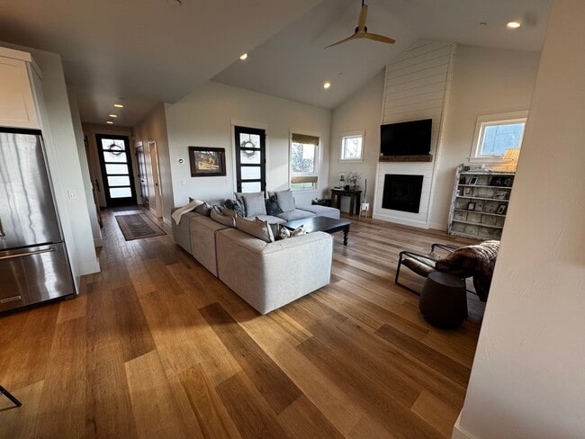 Photo - 169 Riparian Way