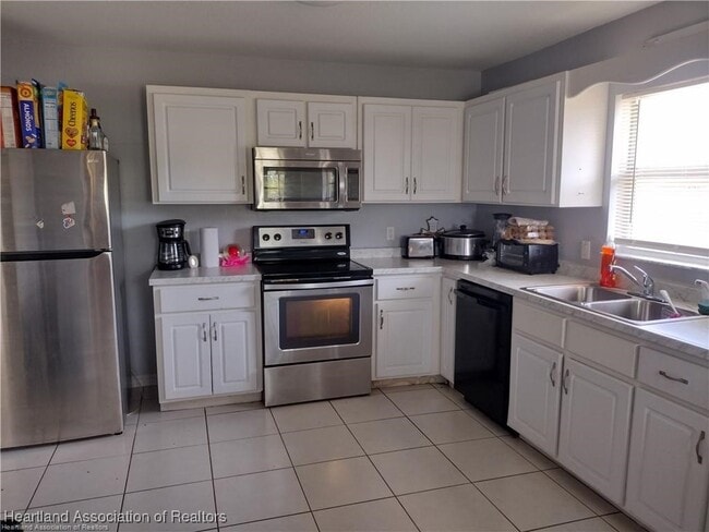 Photo - 4735 Trout Ave