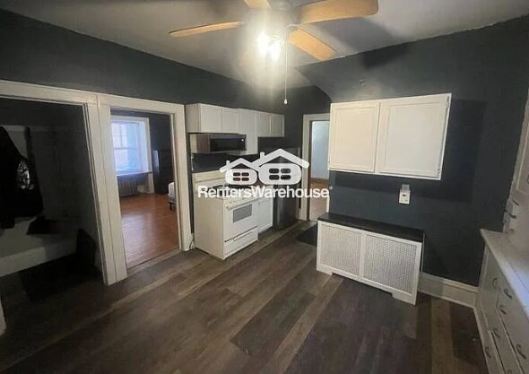 Photo - 3857 Pillsbury Ave