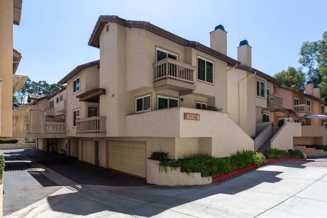 Building Photo - Upgraded 1 Bed 1 Bath 2 Story Townhome in ...