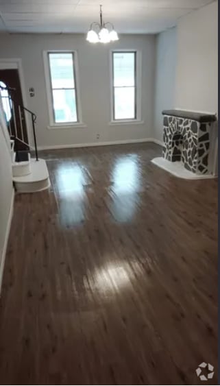 Building Photo - 1414 W Pacific St Rental