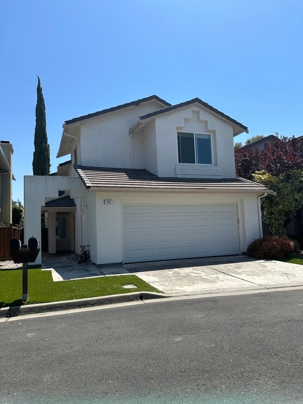 Photo - 122 Lakeridge Ln