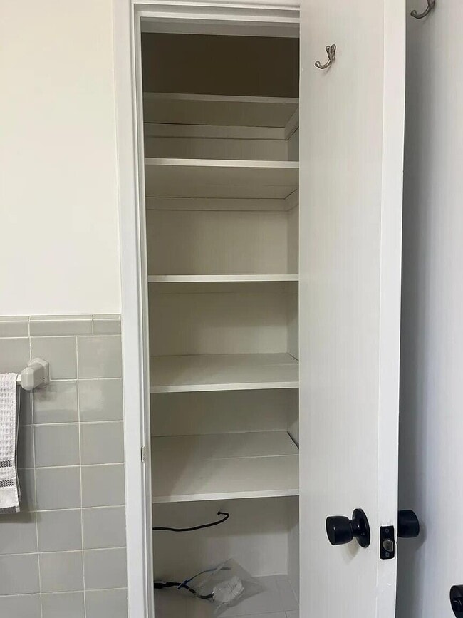 Photo - 2800 Middle River Dr