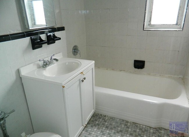 Photo - 237 N Broadway Unit 3C