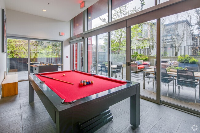 Amenity Room - 1051 Broughton Street
