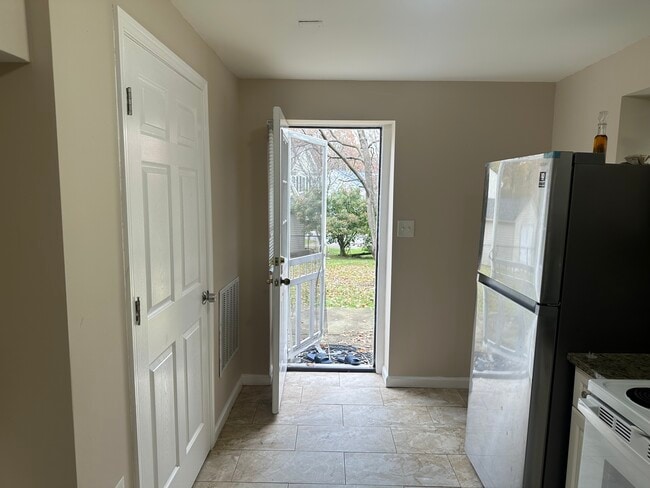 Photo - 6075 Hanover Rd