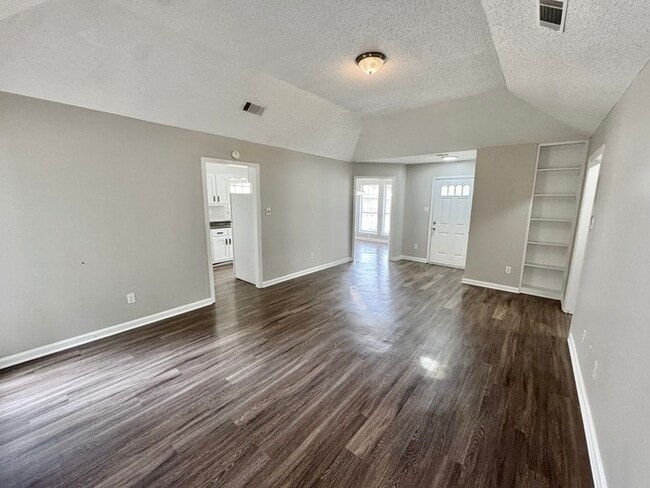 Photo - 3755 Schanna Dr