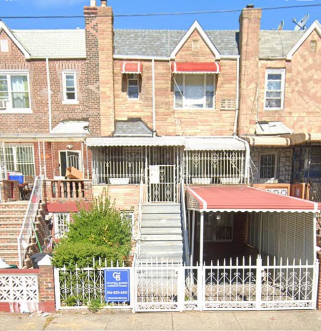 Photo - 999 Willmohr St