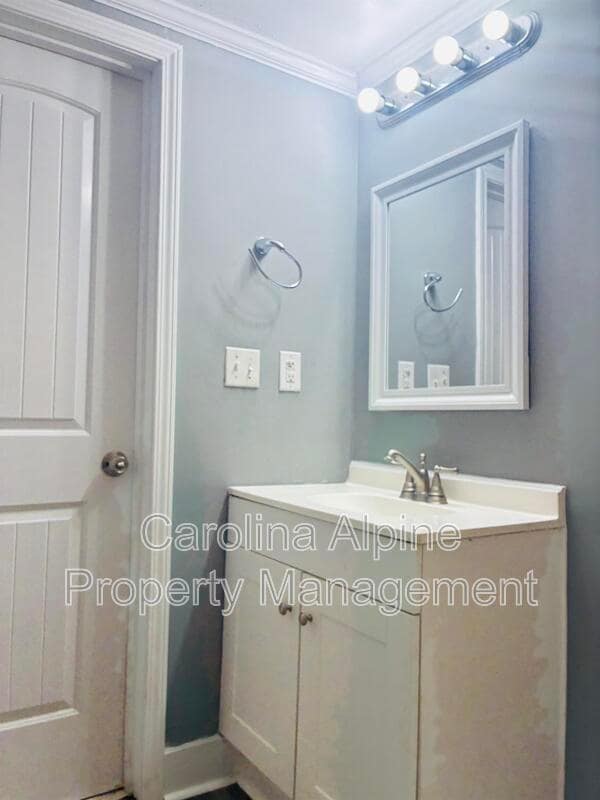 Photo - 119 Broad St