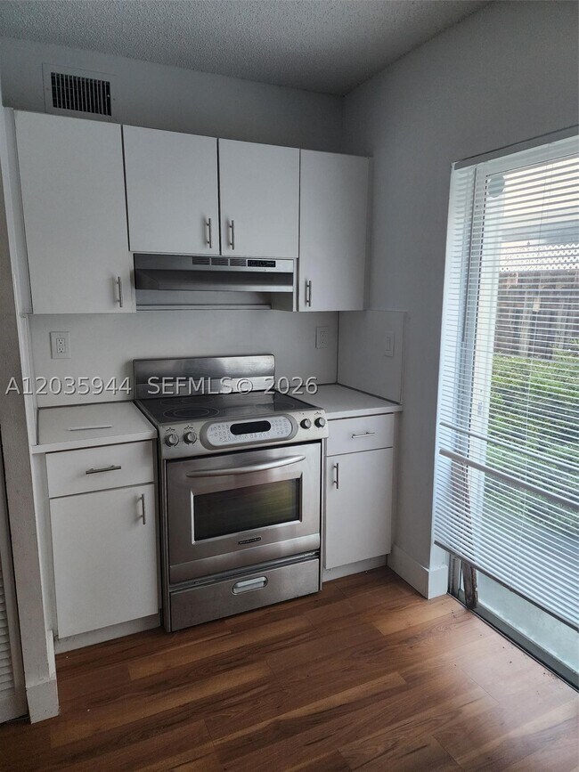 10019 W Okeechobee Rd Unit 102