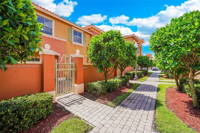 642 SW 106th Ave