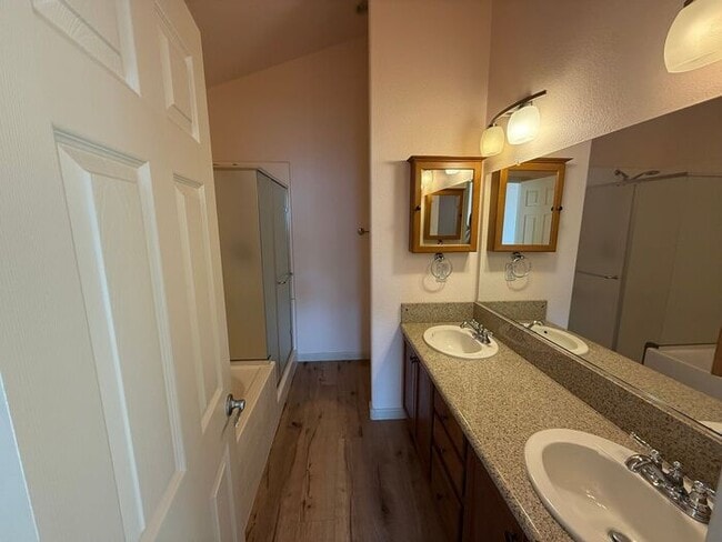 Photo - Modern Two–Primary Suite Townhome w/ 2-Car Garage in Sparks