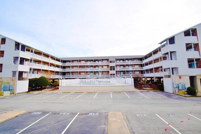 Building Photo - 5500 Coastal Hwy Unit 319D