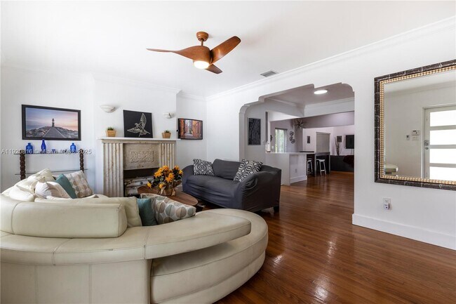 Photo - 753 NE 81st St