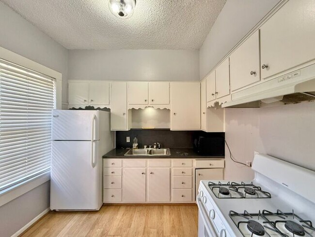 Photo - Coming Soon! 1 Bed 1 Bath at Broadway Apar...