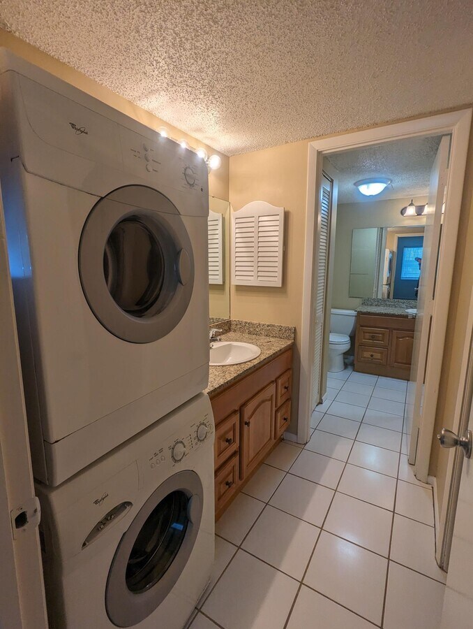 Photo - 3700 S Osprey Ave