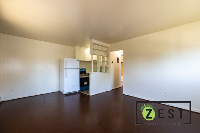 Photo - 17161 Denver St