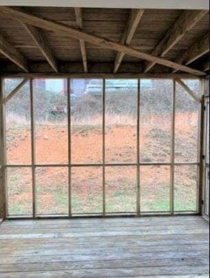 Photo - 540 Urbane Rd NE