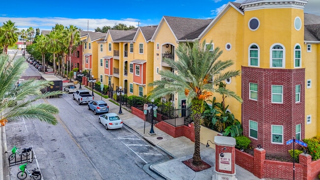 Photo - 1910 E Palm Ave Unit 1910 E Palm Av  11101