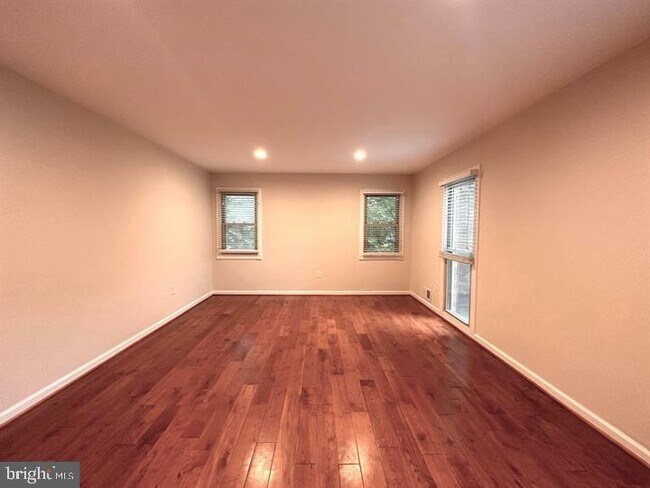 Photo - 3126 Flintlock Rd