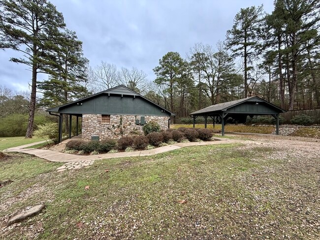 Photo - 5901 Star Ln