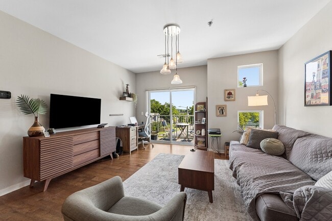 Photo - 1122 Litton Ave Unit 319