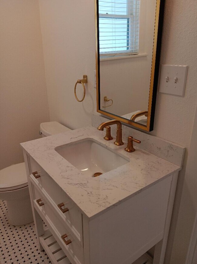 Photo - 603 E Grayson St Apartments Unit 603 E. Grayson st. #605