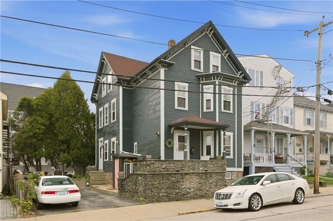 Building Photo - 2 W Narragansett Ave Unit 2