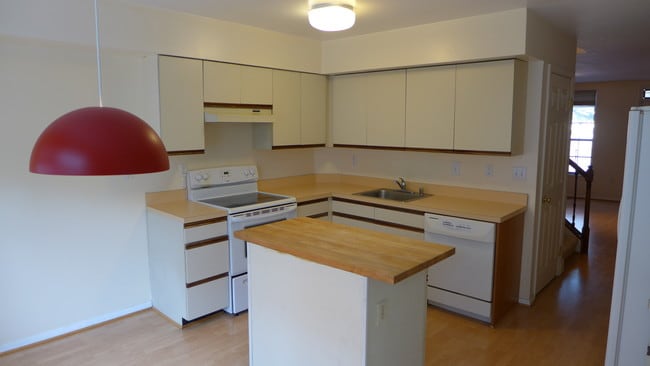 Photo - 24 N Wolfe St