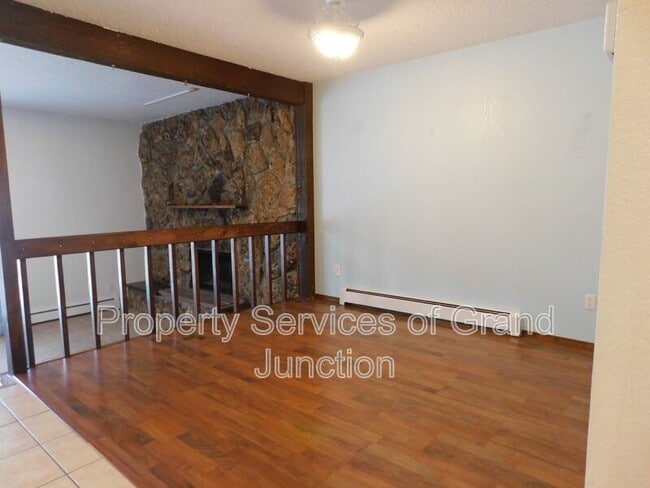 Photo - 2422 1/2 Hidden Valley Drive Unit B