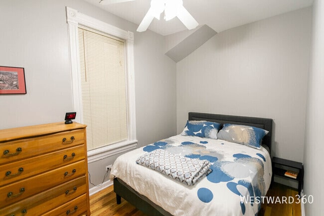 Photo - 2611 W Cortland St Unit 1