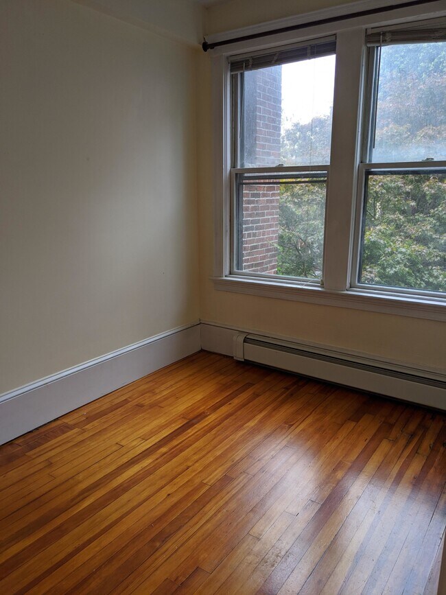 Photo - 79 Phillips St Unit 2