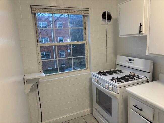 Photo - 5224 8th Rd S Unidad 4