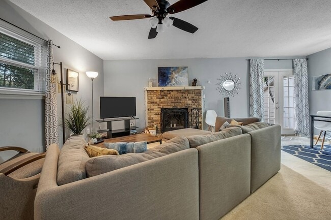 Photo - 2815 Misty Garden Cir