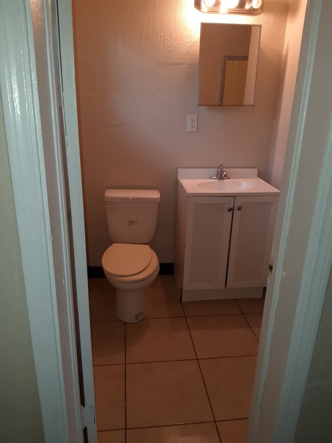Photo - Studio Apartment for rent!