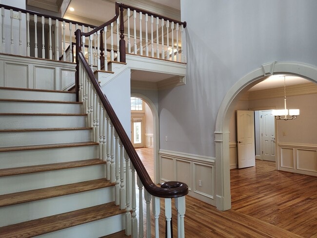 Photo - Stunning home located in the Popular Piper Glenn Community!