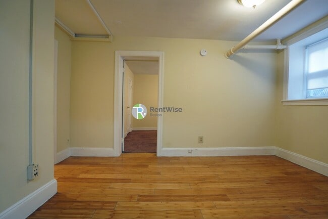 Building Photo - 35 Gardner St Rental