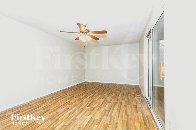 Photo - 3045 Breed Dr