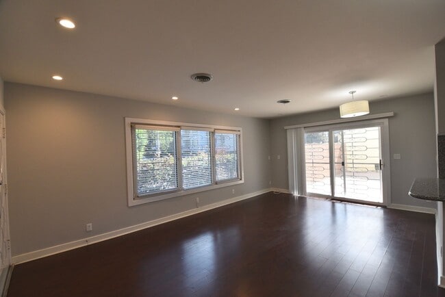 Photo - 11204 Peach Grove St Unidad 01