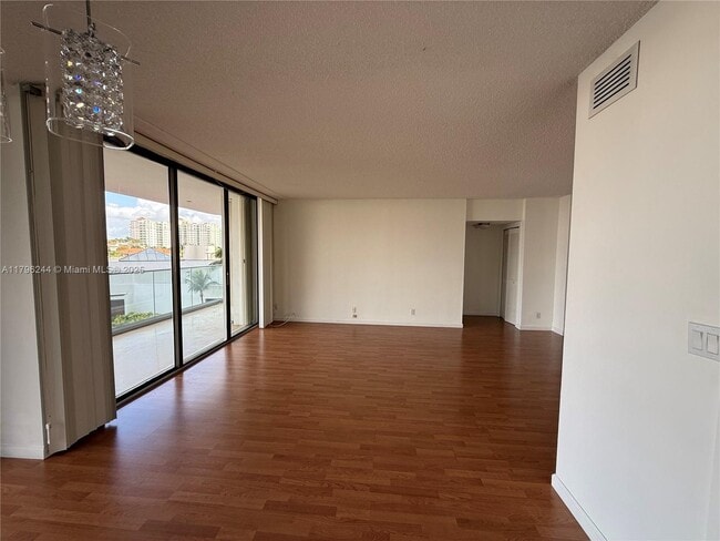 Photo - 19707 Turnberry Way Condo Unit 5C